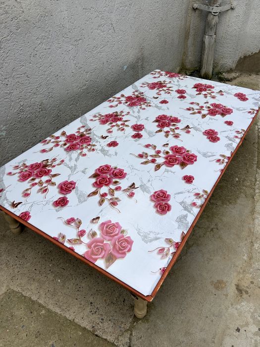 Продам стол чайный