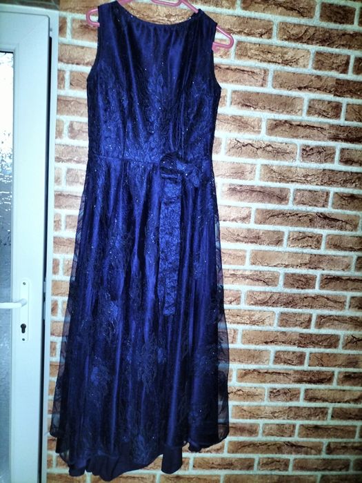 Vând costum de ginere sau naș,cadou cămașă și butoni.