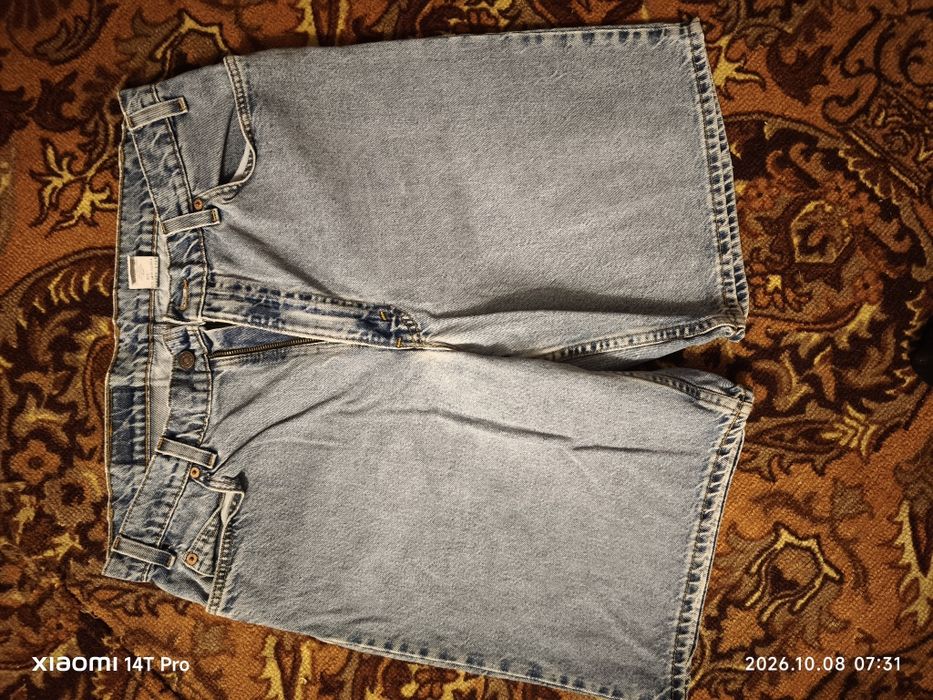 Джинсовые шорты Guess и Levi's
