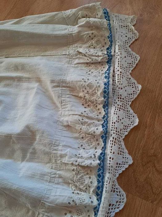 sumnă, sucnă, fustă din material tesut in casa