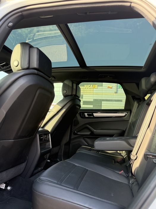 Porsche cayenne 2020 impecabil