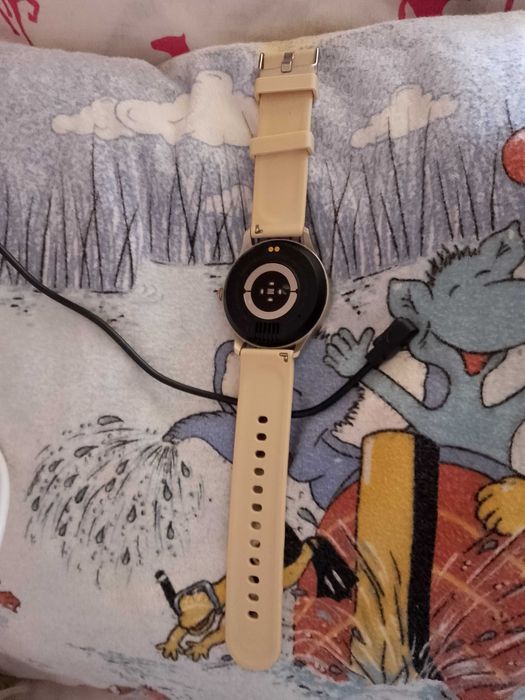 Часовник Смарт нов