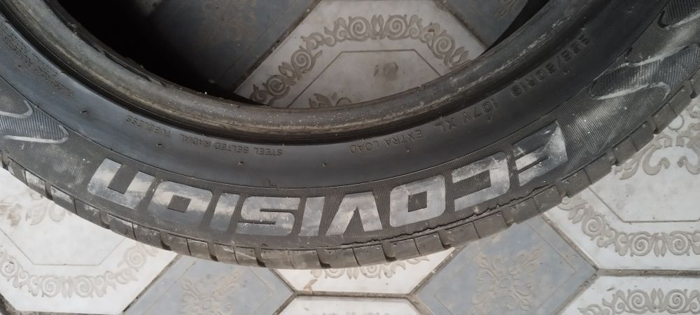 Продам шины лето R-19/255/50