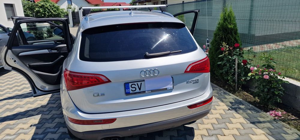 Vând Audi q5 2012