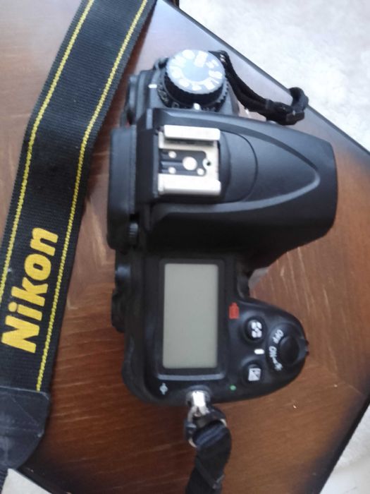Nikon D 7000, aproximativ 20k cadre