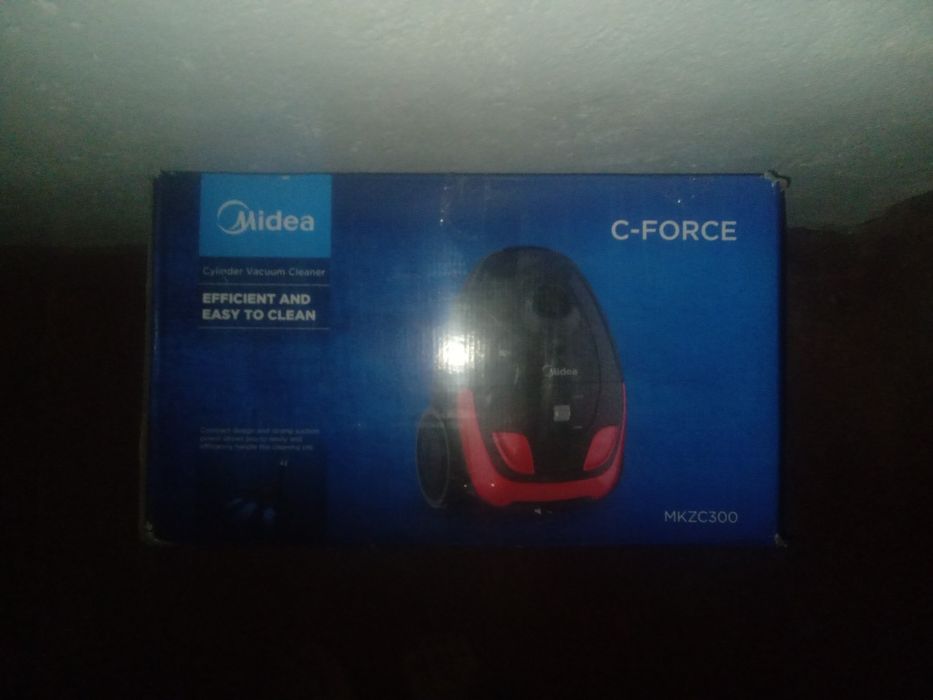 Midea plesos sotiladi