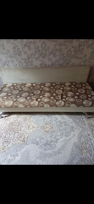 Продам тахту. Самовывоз