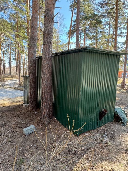 Продам Туалет на ТРИ кабины