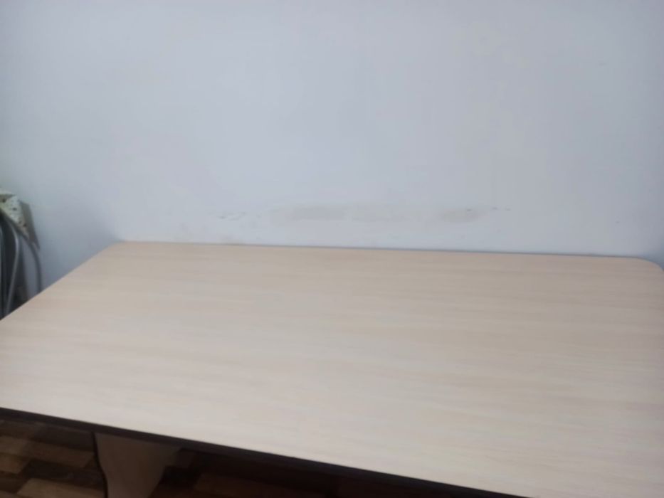 Продам стол 2метр