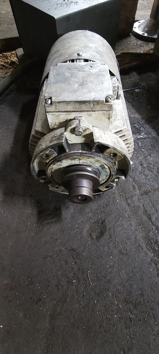 Двигатель постоянного тока.