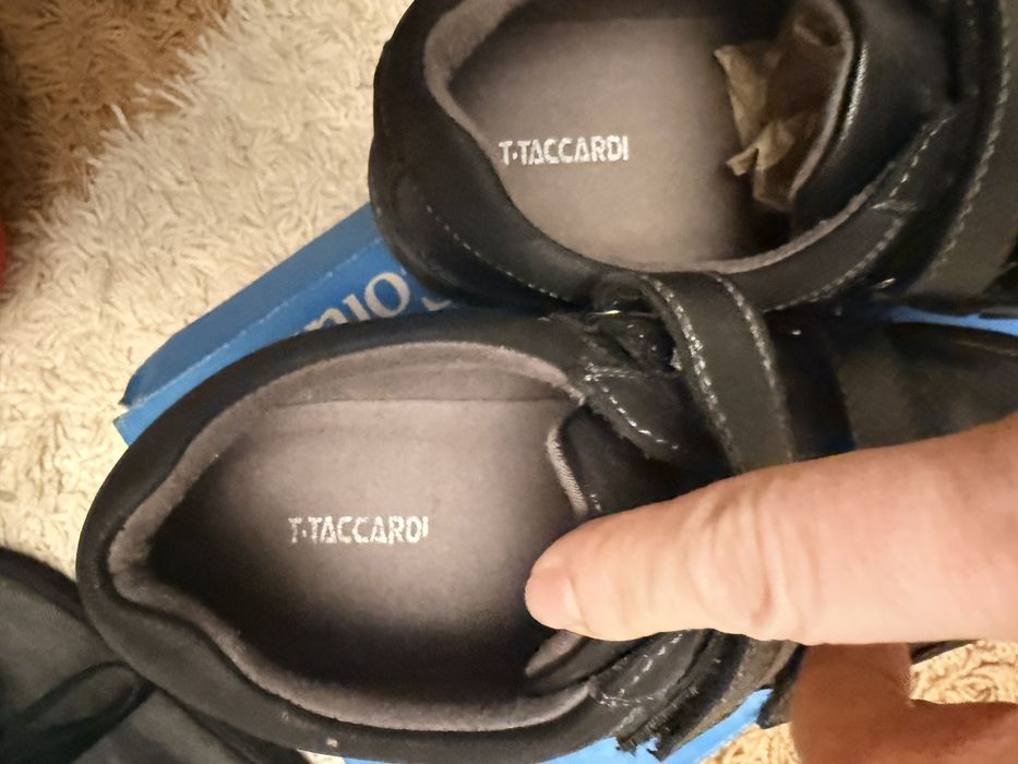 Продам мужские  ботинки