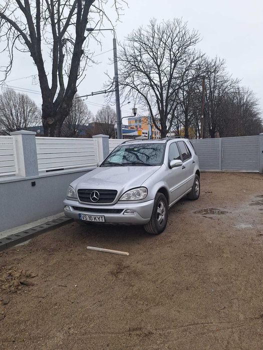 Mercedes ML 4x4 Motor 2,7stare foarte buna