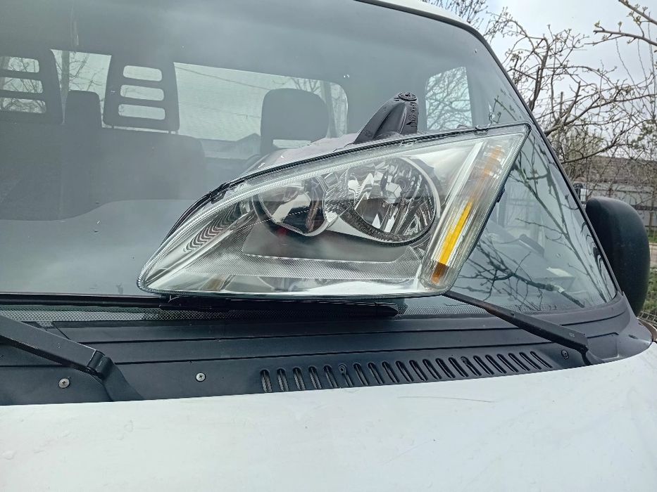 Far stanga ford focus 2 2005/2006/2007/2008