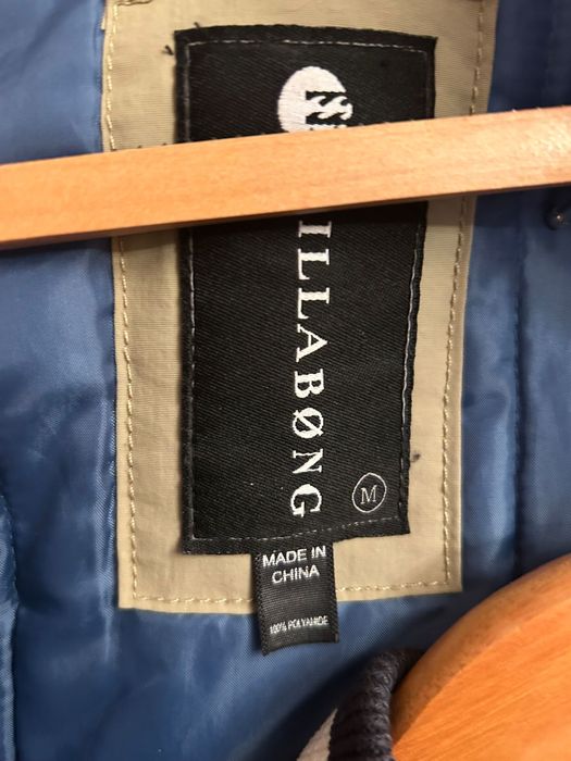 Geaca Billabong marimea M, cu gluga