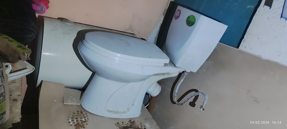 Унитаз и раковина