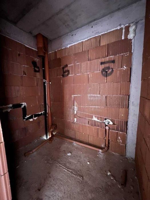 Продава се Двустаен апартамент в Пловдив, Остромила - 58 кв.м за 1379 €/кв.м - Снимка #5