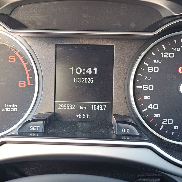 Audi A4 AVANT Automat/177CP