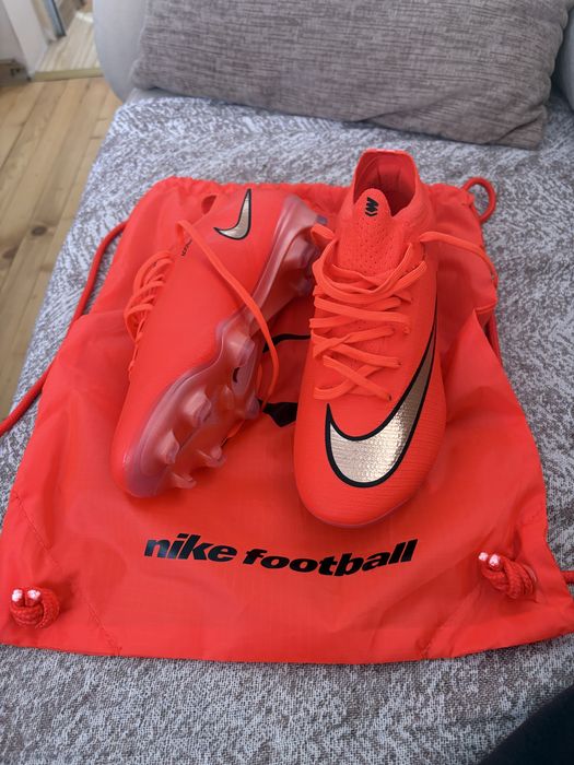 Бутонки Nike Mercurial