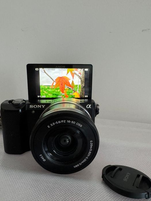 Camera Vlog Sony Mirrorless A5000 + Obiectiv si Geanta