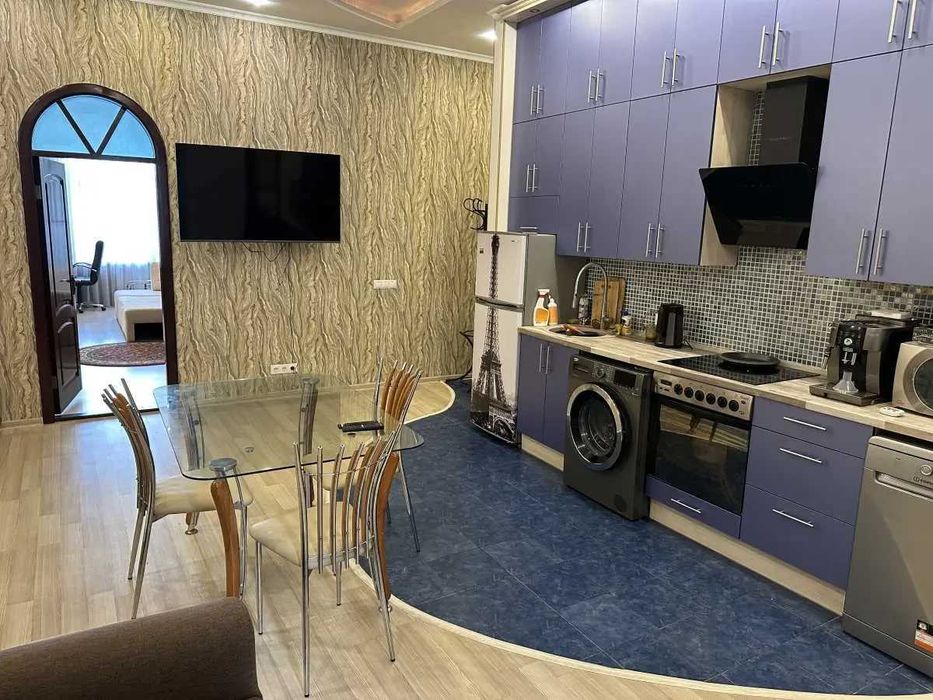 Дава се под наем Двустаен апартамент в София, Център - 56 кв.м за 382.5 € - Снимка #1