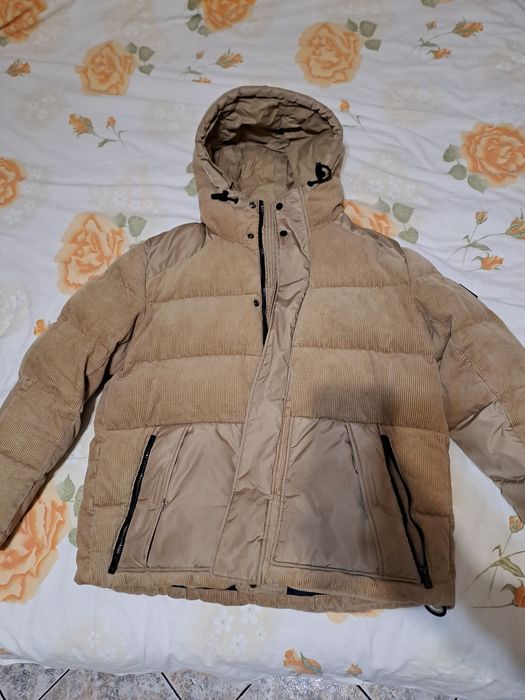 Оригинално зимно яке на Hugo Boss L  Промо 90лв.