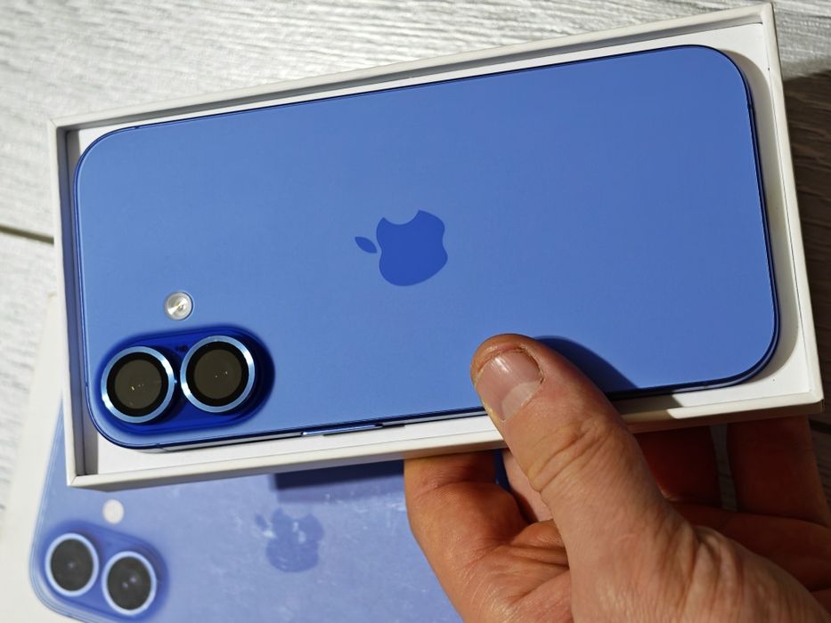 iPhone 16 128 gb ёмкость 99