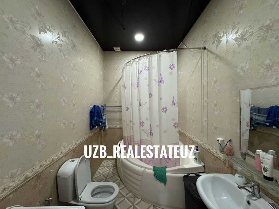 Ор-р: Тапоич, Чинор махалла Продается Евро Дом 8.соток!!! 1000м2