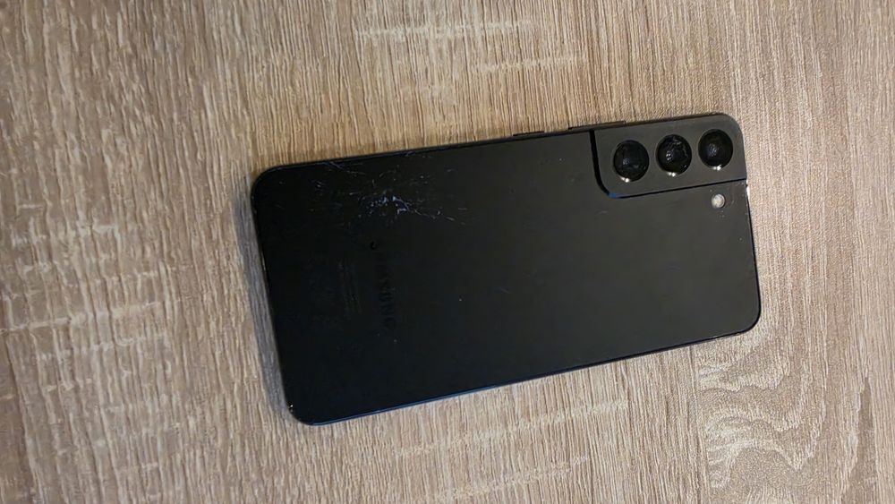 GSM Samsung S22.