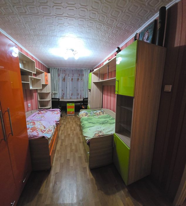 Продам спальный гарнитур детский