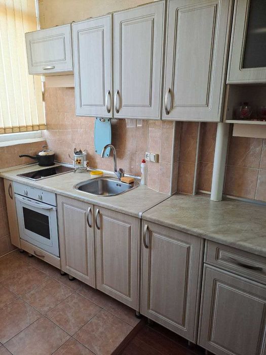 Сдается однокомнатная квартира, переделанная в 2 -х на Ц-5