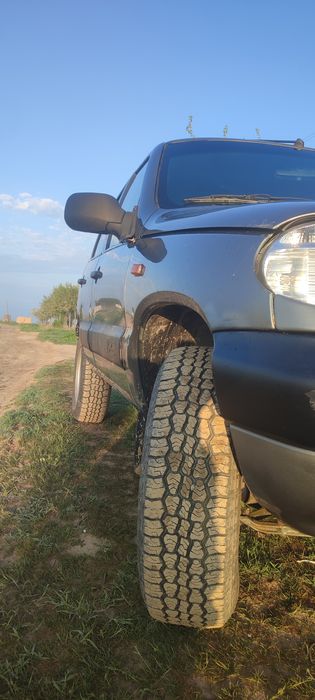 Chevrolet niva 2004