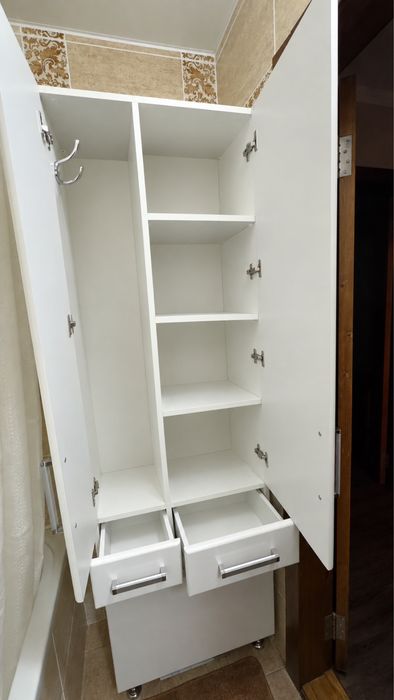 Продам шкаф для ванной комнаты