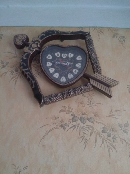 Продам часы и корпусы б/у