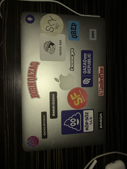 Продам срочно Macbook