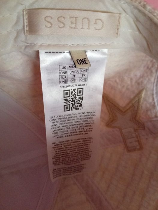 Шапка с козирка, Guess original плат памук бродерия