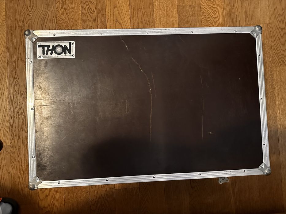 Consolă PIONEER XDJ-RX cu Hard Case Thomann