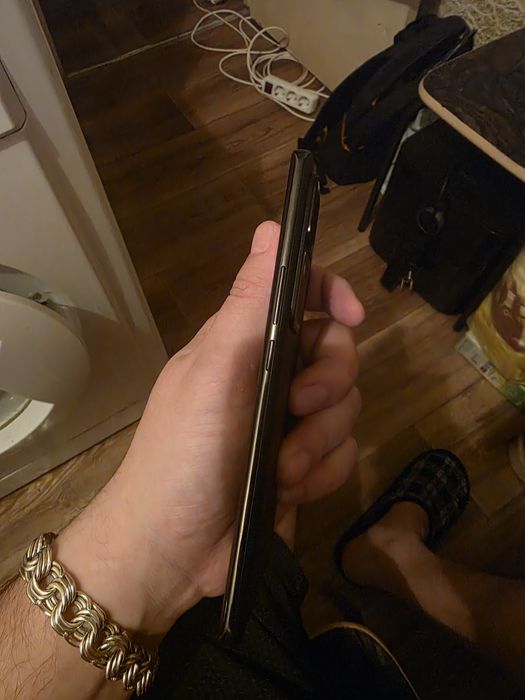 Продам срочно VIVO V30 5G 256gb