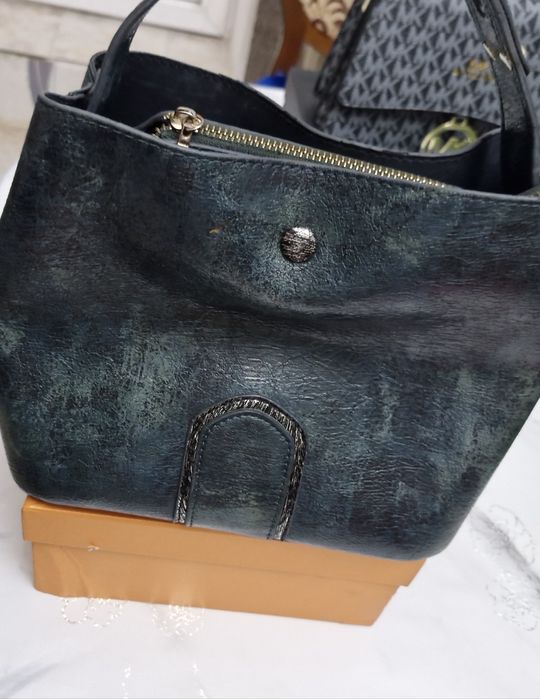 Продаю брендовые сумки