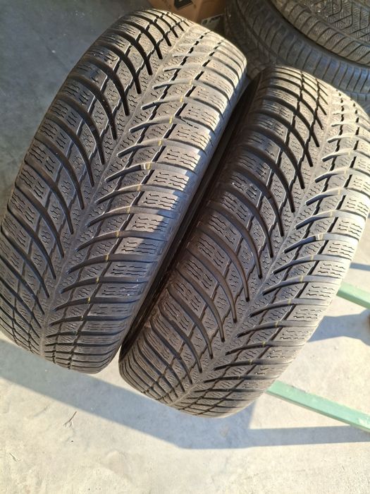 2 Anvelopele de iarnă 215 65 r17 Nokian