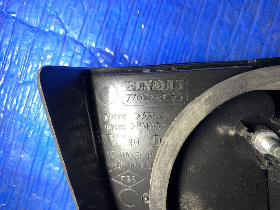 Stop Renault Megane 1 facelift 1999 - 2022 stop dreapta haion sedan