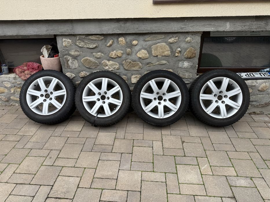 Vând anvelope cu jante pe 16