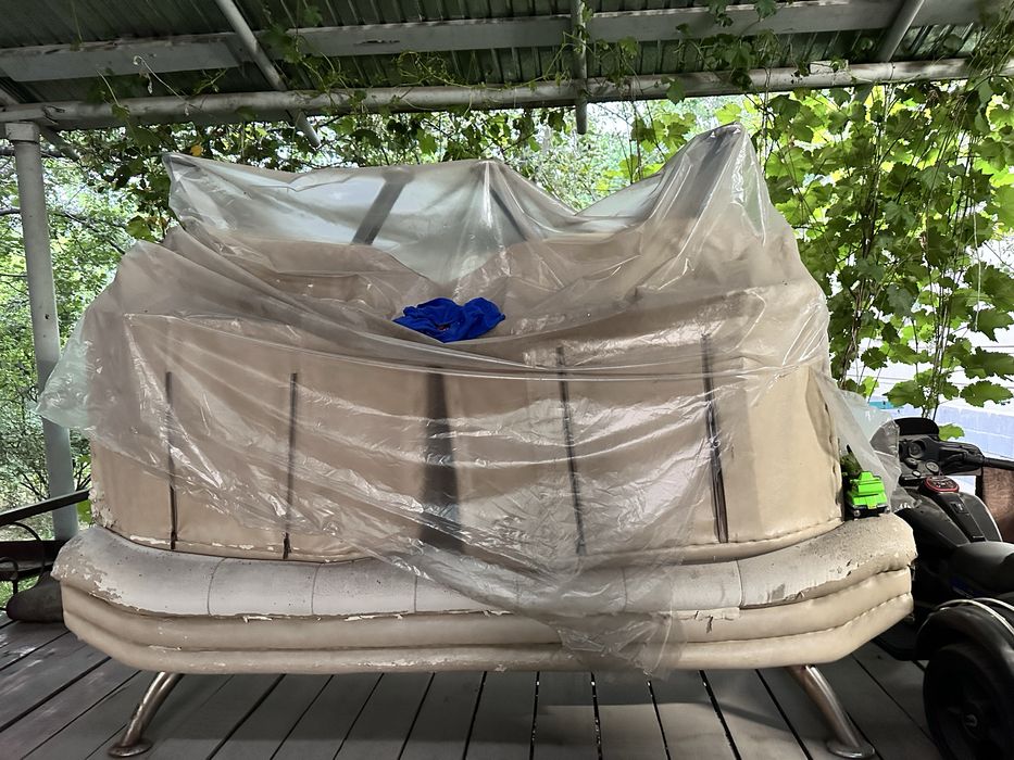 Продается диван срочно