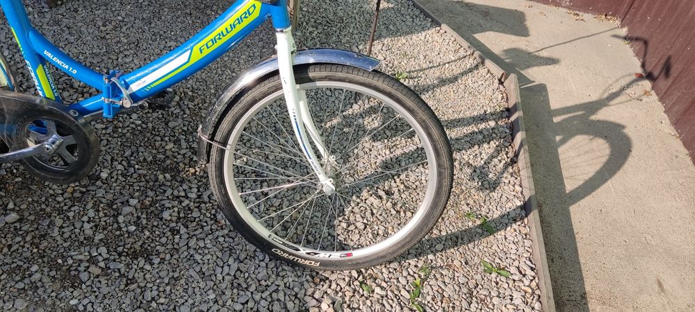 Велосипед (ц.: сине-бело-голубой, модель: Valencia 1.0; произв.сб.: Ки