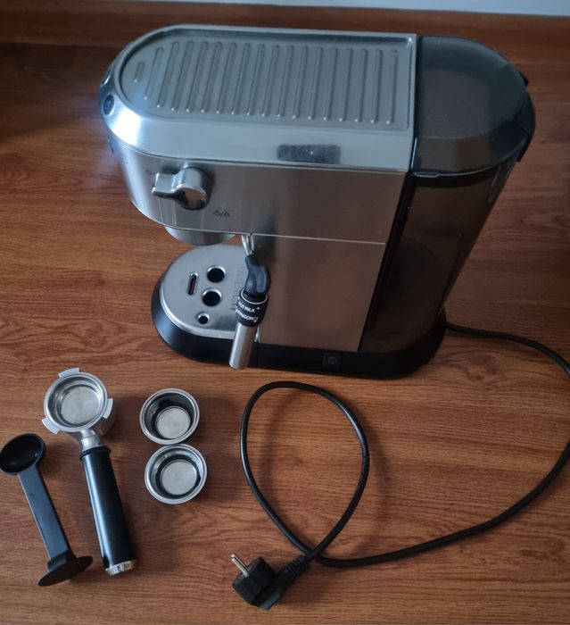 кофеварка  Delonghi"