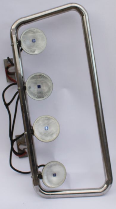 Proiectoare hella pe bullbar camion/tractor