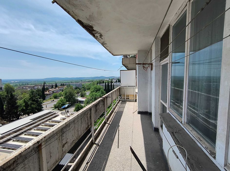 Тристаен апартамент в Три чучура център