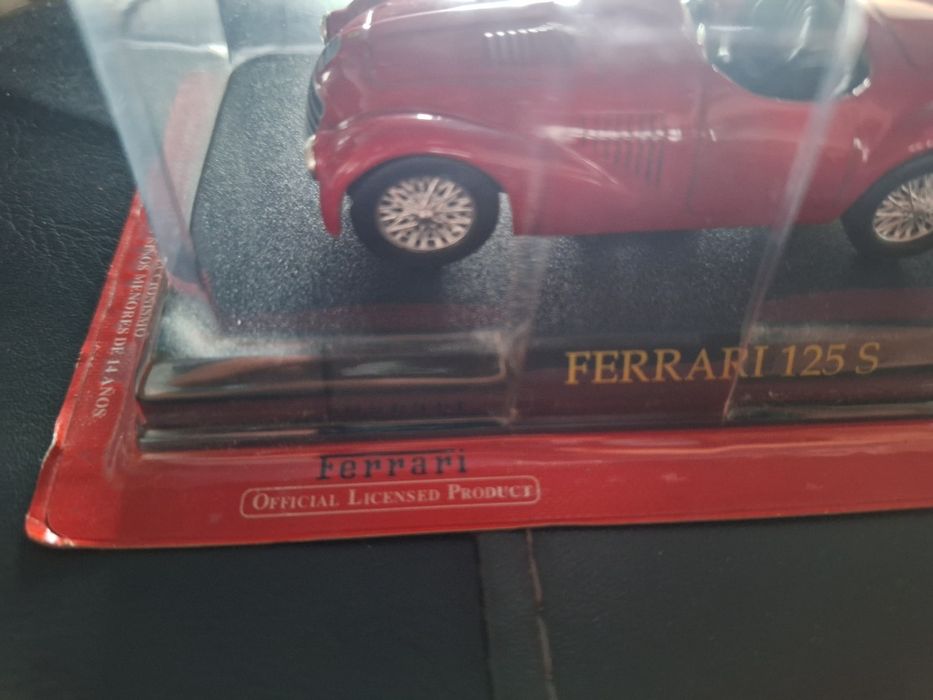 Vând lot de machete auto.