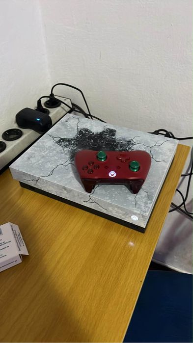 xbox one x decorat carcasa