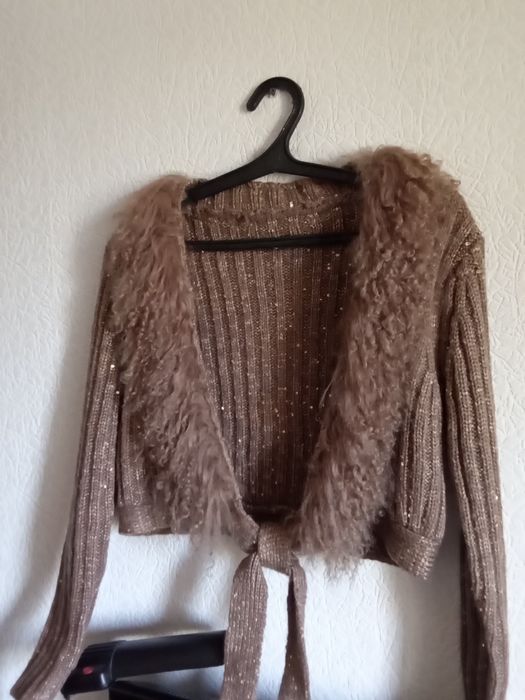 Шерстяная кофта-топ б.у. 2-3раза отличное состояние