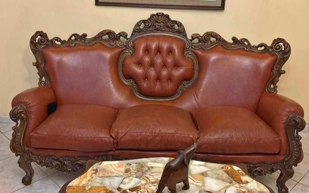 Canapea și fotolii din piele în stil baroc